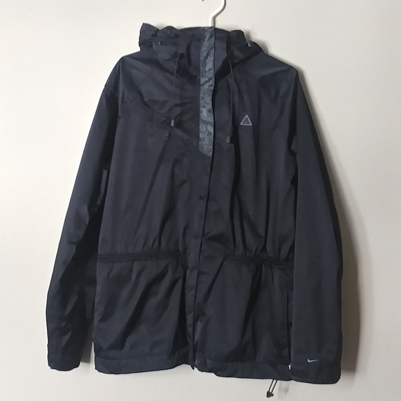 Nike ACG Jackets & Blazers - Nike ACG black reflective butterfly jacket